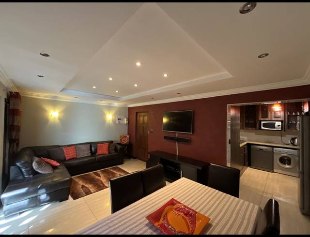 3 BEDROOM TOWNHOUSE FOR SALE IN ABRAHAMSRUST